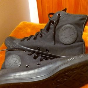 CONVERSE "Chucks" women's sz. 8 all black
